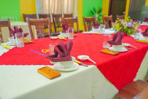 Restoran, Nhà Hàng Khách Sạn Hòa Bình 2 (Nha Hang Khach San Hoa Binh 2) in Long Xuyen (An Giang) Restoran, Nhà Hàng Khách Sạn Hòa Bình 2 (Nha Hang Khach San Hoa Binh 2) in Long Xuyen (An Giang)