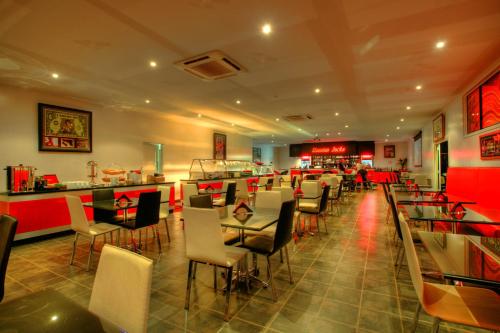 Restaurant, Halls Creek Motel in Halls Creek Restaurant, Halls Creek Motel in Halls Creek