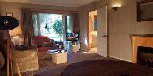 This photo about Bushland Park Lodge and Retreat shared on HyHotel.com