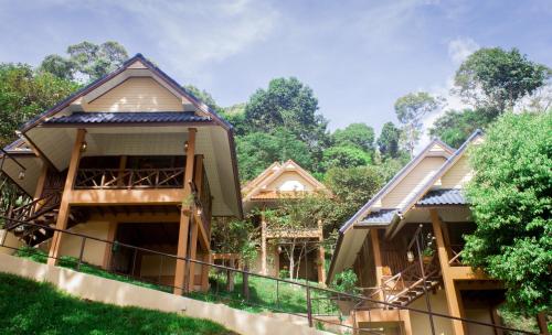 Exterior view, Chaipura Resort in Koh Chang Tai Exterior view, Chaipura Resort in Koh Chang Tai