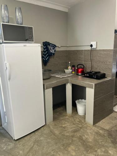 Stellies Accommodation - Room 1 in Keetmanshoop Stellies Accommodation - Room 1 in Keetmanshoop