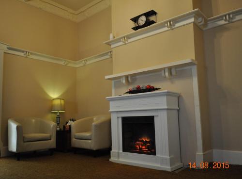 This photo about Arch on Mellool shared on HyHotel.com