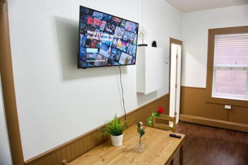 Amazing DT Apartment w Parking Location Coffee in Moose Jaw Amazing DT Apartment w Parking Location Coffee in Moose Jaw