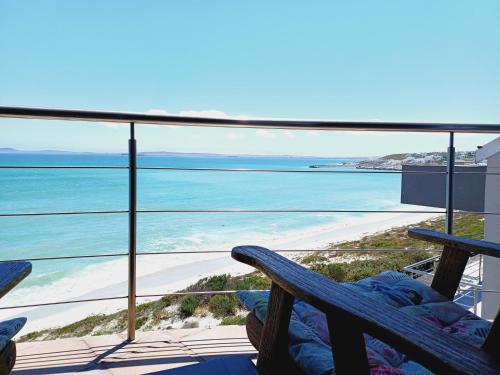 Balcony/terrace, Langebaan Beach Towers in Langebaan Balcony/terrace, Langebaan Beach Towers in Langebaan