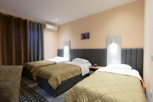Hotel Restorant Halal Il Tramonto. in โวเร Hotel Restorant Halal Il Tramonto. in โวเร