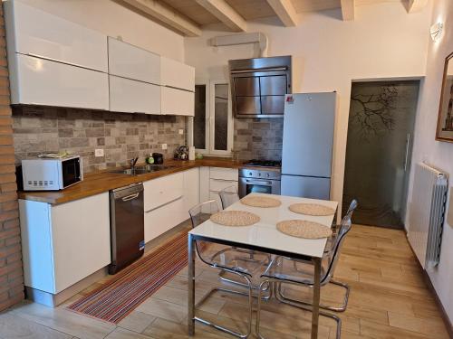 Cocina, La Maison de André (La Maison de Andre) in Mirano Cocina, La Maison de André (La Maison de Andre) in Mirano