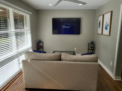 Rare Find! Private Heated Pool & Spa - Entire Home Near ATL City Center in English Avenue Rare Find! Private Heated Pool & Spa - Entire Home Near ATL City Center in English Avenue