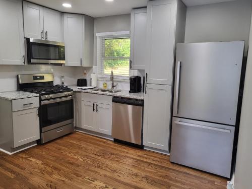 Rare Find! Private Heated Pool & Spa - Entire Home Near ATL City Center in English Avenue Rare Find! Private Heated Pool & Spa - Entire Home Near ATL City Center in English Avenue