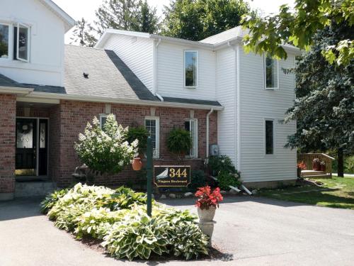 Brock Hollow Bed and Breakfast