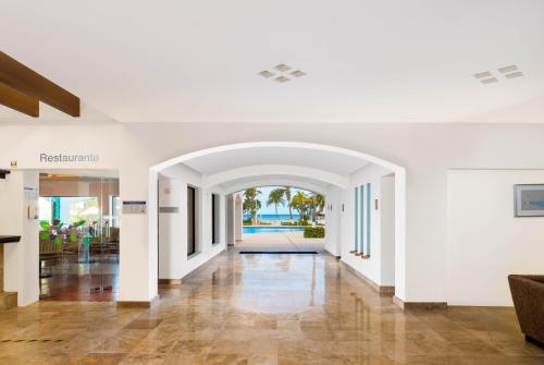 Vestíbulo, Hotel Beachscape Kin Ha Villas & Suites (Beachscape Kin Ha Villas & Suites Cancun) in Cancun Vestíbulo, Hotel Beachscape Kin Ha Villas & Suites (Beachscape Kin Ha Villas & Suites Cancun) in Cancun
