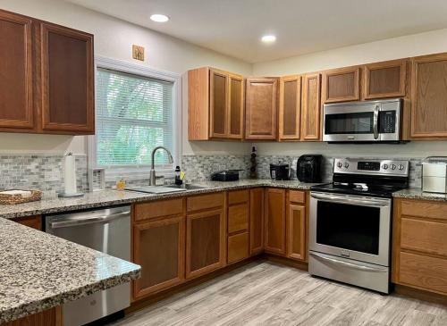Kitchen, Country Welcome in Micanopy (FL) Kitchen, Country Welcome in Micanopy (FL)