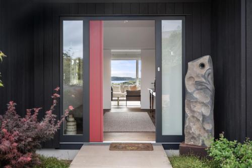 Matiatia Millhouse in Waiheke Island Matiatia Millhouse in Waiheke Island