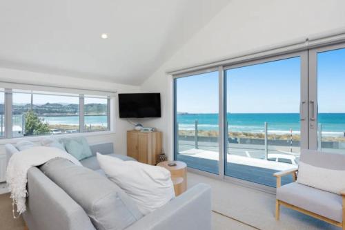 Lyall Bay Parade Apartment in Wellington Airport Lyall Bay Parade Apartment in Wellington Airport