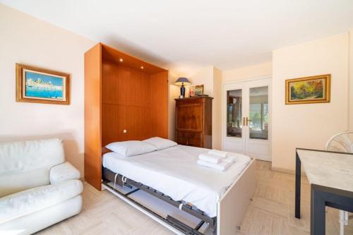 Nice one bedroom on the garden level