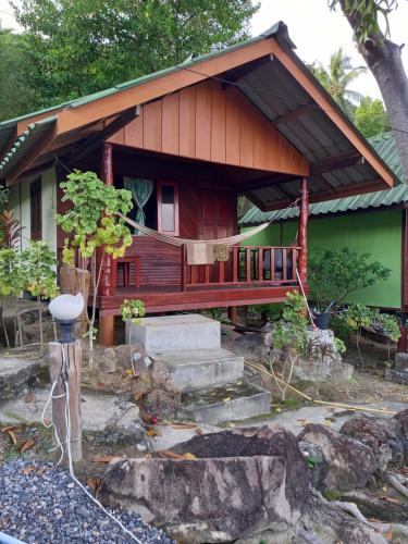 Exterior view, Easy Life Bungalows in Haad Yao Exterior view, Easy Life Bungalows in Haad Yao