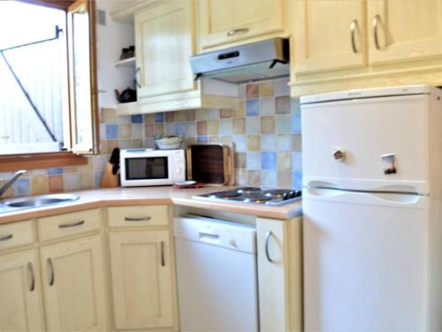 Appartement pour 6 personnes près de la plage à La Croix-Valmer - FR-1-226B-183 (Appartement cosy 3P, 6 pers, plage a pied, parking, navette gratuite, La Croix-Valmer - FR-1-226B-18) in La Croix-Valmer Appartement pour 6 personnes près de la plage à La Croix-Valmer - FR-1-226B-183 (Appartement cosy 3P, 6 pers, plage a pied, parking, navette gratuite, La Croix-Valmer - FR-1-226B-18) in La Croix-Valmer