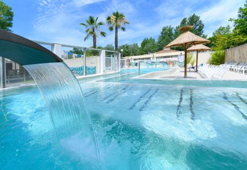 Piscine, Camping L'EDEN in Le Grau du Roi Piscine, Camping L'EDEN in Le Grau du Roi