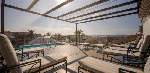 Piscina, Hotel Ilunion Merida Palace in Merida Piscina, Hotel Ilunion Merida Palace in Merida