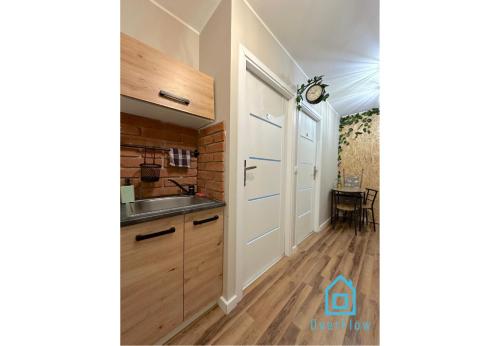 Vintage room 10 Min to Old Town Gdańsk,PKP & Shopping Mall (Vintage room 10 Min to Old Town Gdansk,PKP & Shopping Mall) in Suchanino Vintage room 10 Min to Old Town Gdańsk,PKP & Shopping Mall (Vintage room 10 Min to Old Town Gdansk,PKP & Shopping Mall) in Suchanino