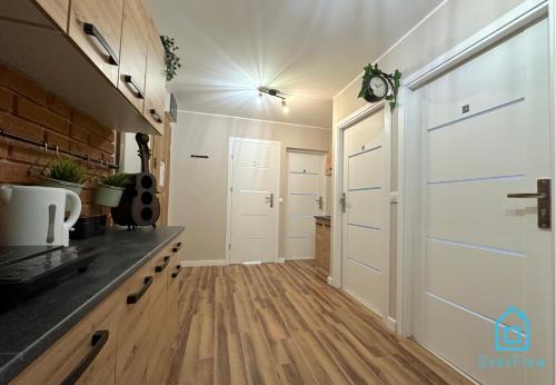 Vintage room 10 Min to Old Town Gdańsk,PKP & Shopping Mall (Vintage room 10 Min to Old Town Gdansk,PKP & Shopping Mall) in Suchanino Vintage room 10 Min to Old Town Gdańsk,PKP & Shopping Mall (Vintage room 10 Min to Old Town Gdansk,PKP & Shopping Mall) in Suchanino