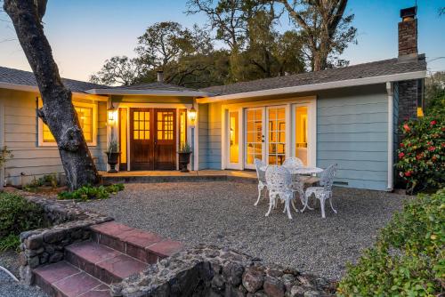 Wine Country Retreat with Pool, 10 Mi to Dtwn Sonoma in Glen Ellen (CA) Wine Country Retreat with Pool, 10 Mi to Dtwn Sonoma in Glen Ellen (CA)