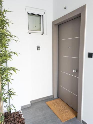 Azalea Suite - 5 min drive to Piraeus Port in Pireusz Azalea Suite - 5 min drive to Piraeus Port in Pireusz
