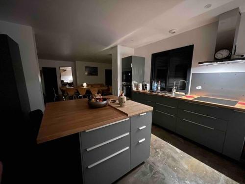 Kitchen, Villa confort piscine chauffee*/10KM CONTIS Plage in Lit-Et-Mixe Kitchen, Villa confort piscine chauffee*/10KM CONTIS Plage in Lit-Et-Mixe