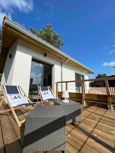 Balcony/terrace, Villa confort piscine chauffee*/10KM CONTIS Plage in Lit-Et-Mixe Balcony/terrace, Villa confort piscine chauffee*/10KM CONTIS Plage in Lit-Et-Mixe