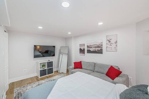 Spacious 4-Bedrooms Retreat