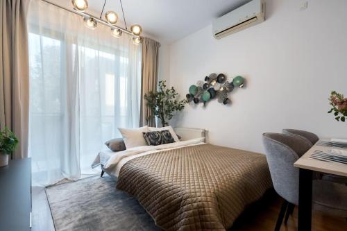 Vivando - Bright 1BR - Green View Balcony - Parking