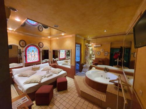 Hostal Avenida Andalucia - Solo Adultos, Seville Hostal Avenida Andalucia - Solo Adultos, Seville