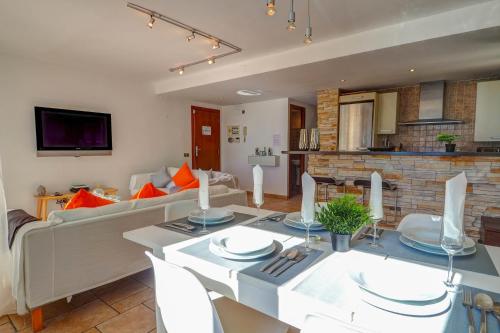 Fasilitas, La Marina Sea Front by Hello Homes Sitges in Aiguadolc Fasilitas, La Marina Sea Front by Hello Homes Sitges in Aiguadolc