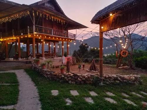 Vista exterior, Đảo Chè Thanh Chương - Homestay Gió Lào (Đao Che Thanh Chuong - Homestay Gio Lao) in Trai Do Vista exterior, Đảo Chè Thanh Chương - Homestay Gió Lào (Đao Che Thanh Chuong - Homestay Gio Lao) in Trai Do