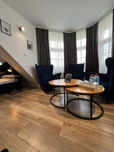 Hotel Tumski & Barka Tumska in Wroclaw Suburbs Hotel Tumski & Barka Tumska in Wroclaw Suburbs