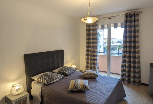 Golfe Juan grand 2 pièces proche plage et Cannes