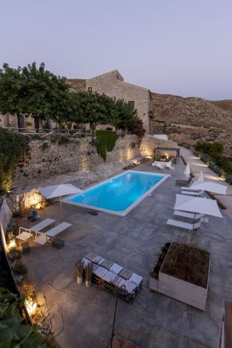 สระว่ายน้ำ, Masseria Agnello in เรอัลมอนเต สระว่ายน้ำ, Masseria Agnello in เรอัลมอนเต