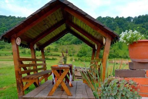 Kert, Casa Vădeanu (Casa Vadeanu) in Vadu Izei Kert, Casa Vădeanu (Casa Vadeanu) in Vadu Izei