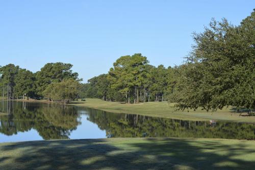 golfbana (i anslutning till hotellet), Fifth and Ocean near Myrtle Beach Boardwalk & Promenade golfbana (i anslutning till hotellet), Fifth and Ocean near Myrtle Beach Boardwalk & Promenade