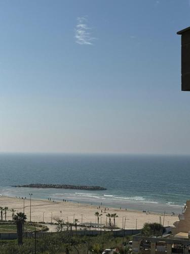 ビーチ, Sunset suite - step from the beach in アシュケロン ビーチ, Sunset suite - step from the beach in アシュケロン