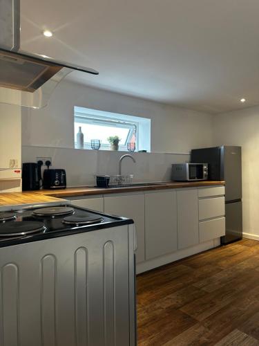 Entire Apartment super king bed close to Town Centre in New Town Entire Apartment super king bed close to Town Centre in New Town