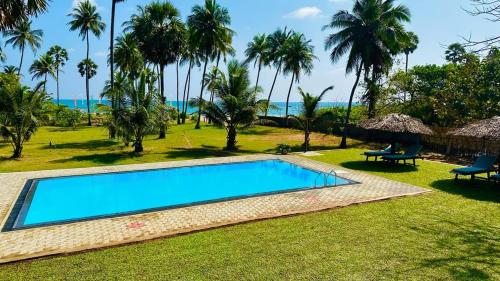 Zwembad, 108 Palms Beach Resort in Trincomalee Zwembad, 108 Palms Beach Resort in Trincomalee