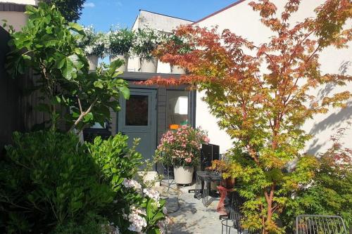 Balcony/terrace, Studio independant avec jardin privatif in Fontenay-aux-Roses Balcony/terrace, Studio independant avec jardin privatif in Fontenay-aux-Roses