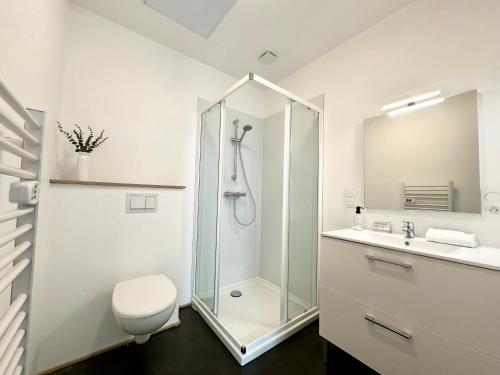 Bathroom, Le Chic - Parking - Exterieur - Fibre - Calme in Mont-de-Marsan Bathroom, Le Chic - Parking - Exterieur - Fibre - Calme in Mont-de-Marsan