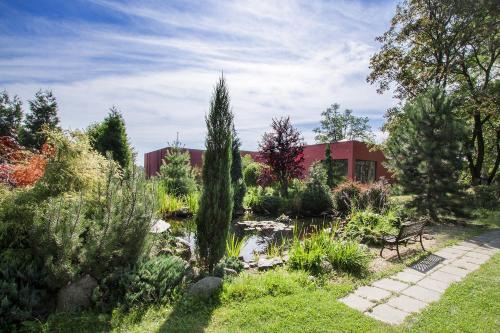 Palac Nieznanice Zabytek Goscinny ze SPA in Nieznanice Palac Nieznanice Zabytek Goscinny ze SPA in Nieznanice