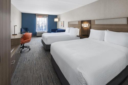 Holiday Inn Express Hotel & Suites Brattleboro By IHG in แบตเทิลโบโร (VT) Holiday Inn Express Hotel & Suites Brattleboro By IHG in แบตเทิลโบโร (VT)