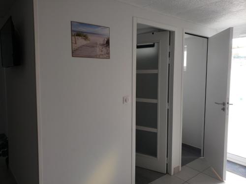 Bathroom, Appartement T3 3 etoiles a 4 km de la plage in Saint-Martin-de-Seignanx Bathroom, Appartement T3 3 etoiles a 4 km de la plage in Saint-Martin-de-Seignanx