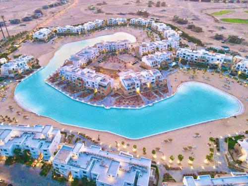 Luxury 3 bedroom in swan lake