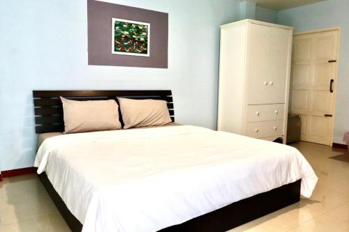 โรงแรมเจเอสเพลส near Thabo Crown Prince Hospital โรงแรมเจเอสเพลส near Thabo Crown Prince Hospital