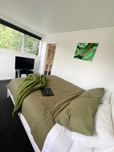 Double Bedroom with Private Bathroom in Porirua Double Bedroom with Private Bathroom in Porirua