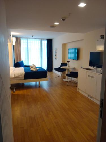 Orbi City c blok holiday